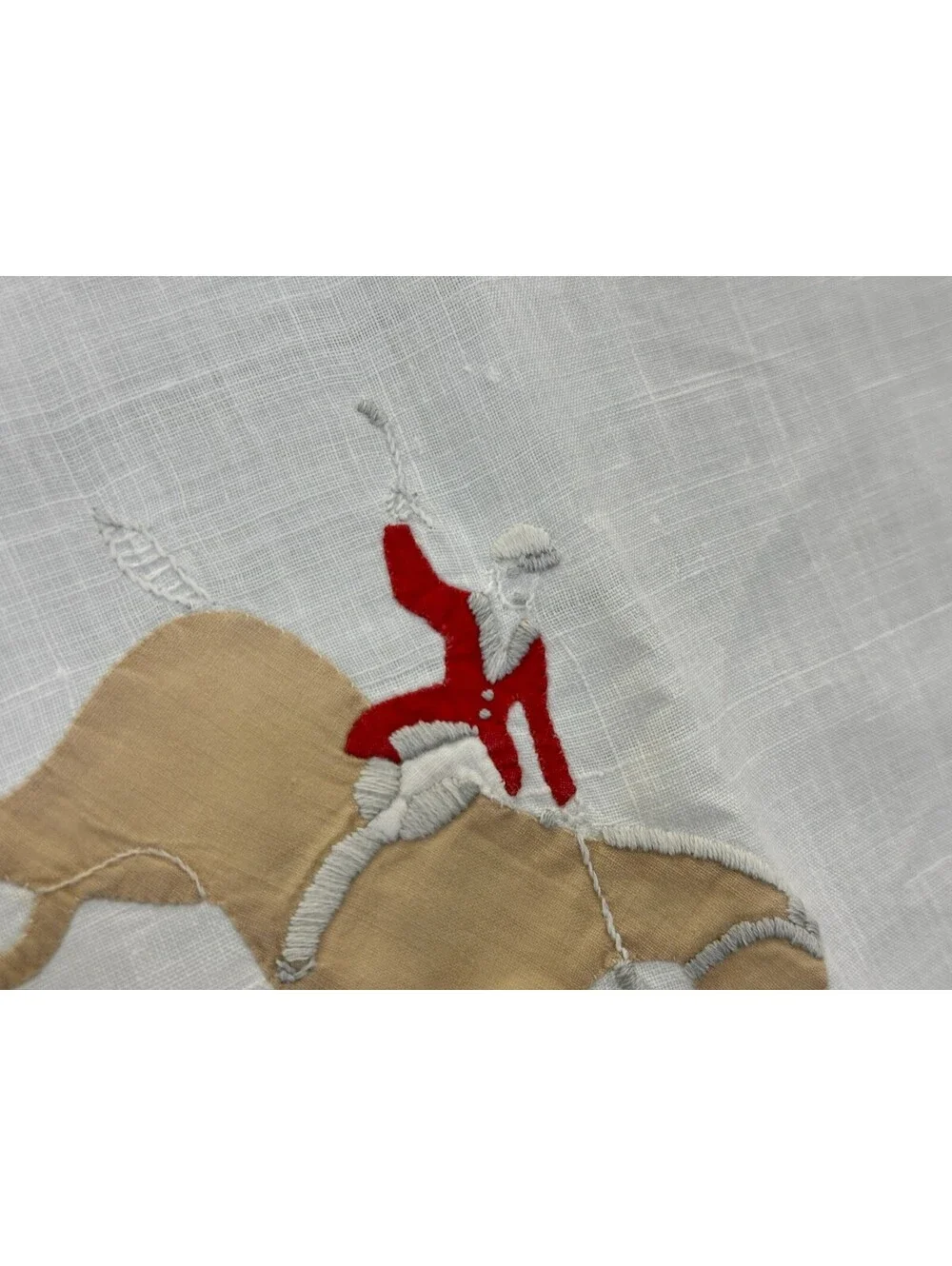 Vintage Embroidered Applique Field Hunting Squirrel Card Table Tablecloth Topper